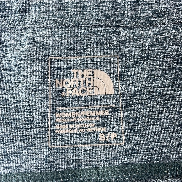 The North Face Women’s Heathered Turquoise Ruched Crop Leggings, size small - Picture 3 of 10